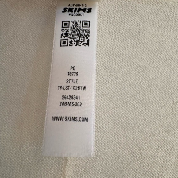SKIMS Featherweight Cashmere Cardigan Ecru Size Large NWT $198 - Picture 6 of 8